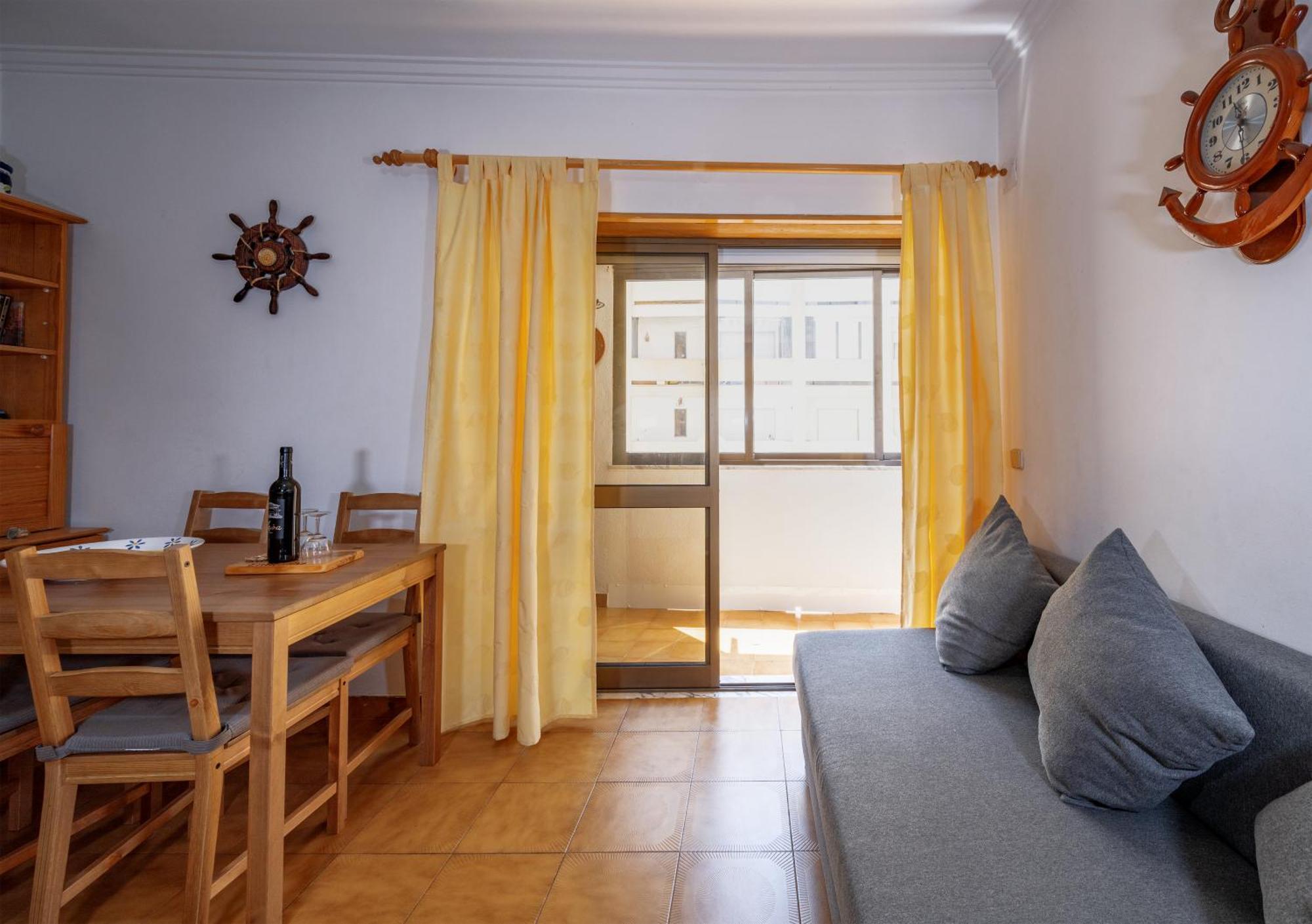 Cozy Apartment Near The Beach In Costa De Caparica Экстерьер фото