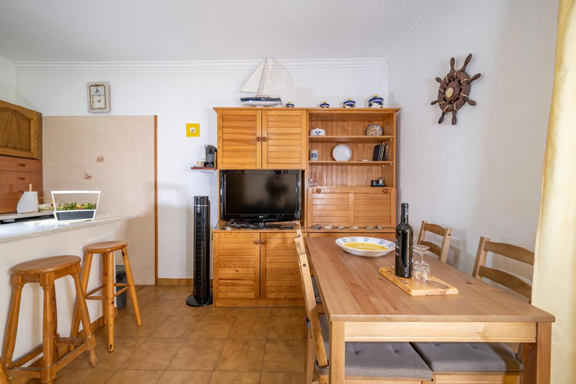 Cozy Apartment Near The Beach In Costa De Caparica Экстерьер фото